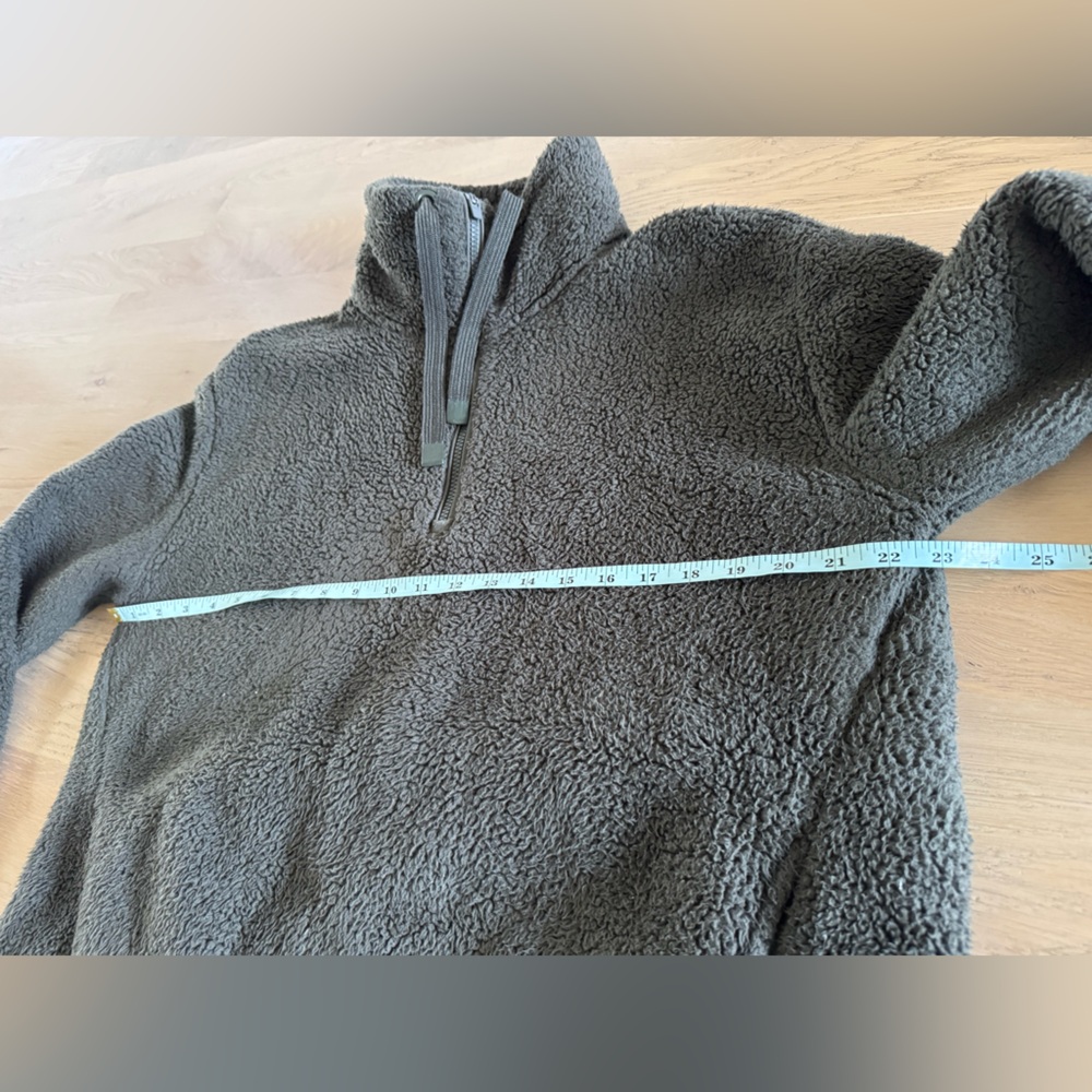 Athleta Talus Olive Green
Sherpa 1/2 Zip Pullover Jacket
Size medium - Picture 6 of 9